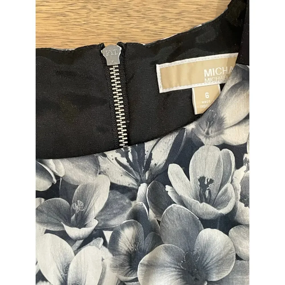 Michael Michael Kors Gray Floral Sleeveless Sheath Dress — Size 6